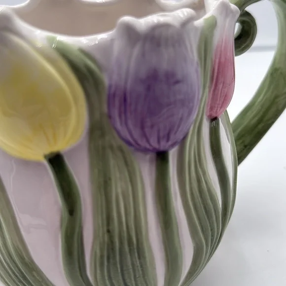 Floral Ceramic Vase with Multicolor Tulip Design - Picture 13 of 16